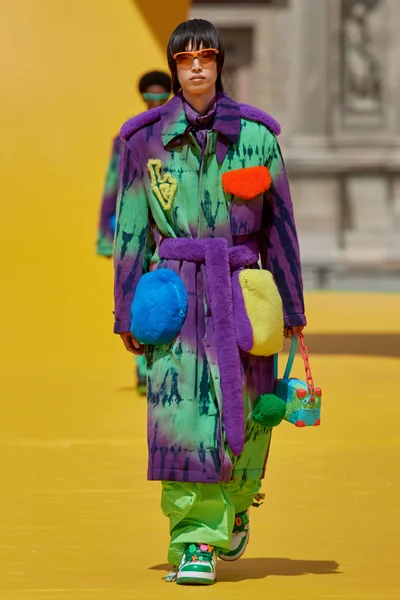 Look 45